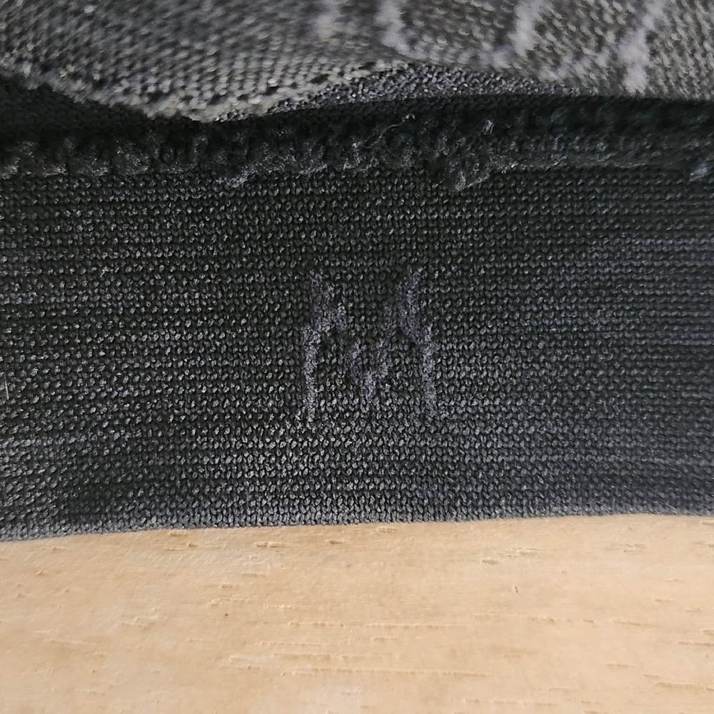 Lululemon Metal Vent Tech 1/2 Zip - Picture 6 of 6